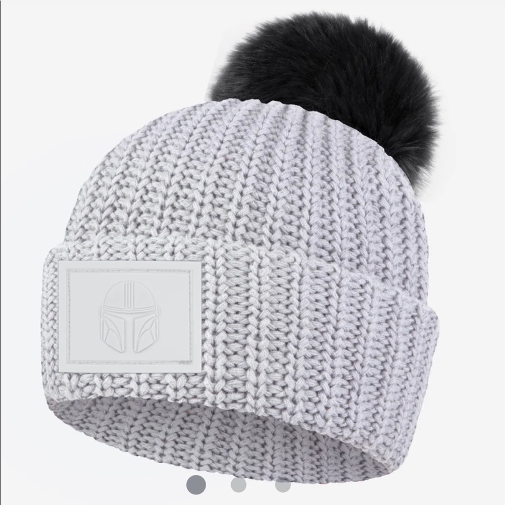 MANDO GLOW IN THE DARK PATCH HIGH RISE POM BEANIE